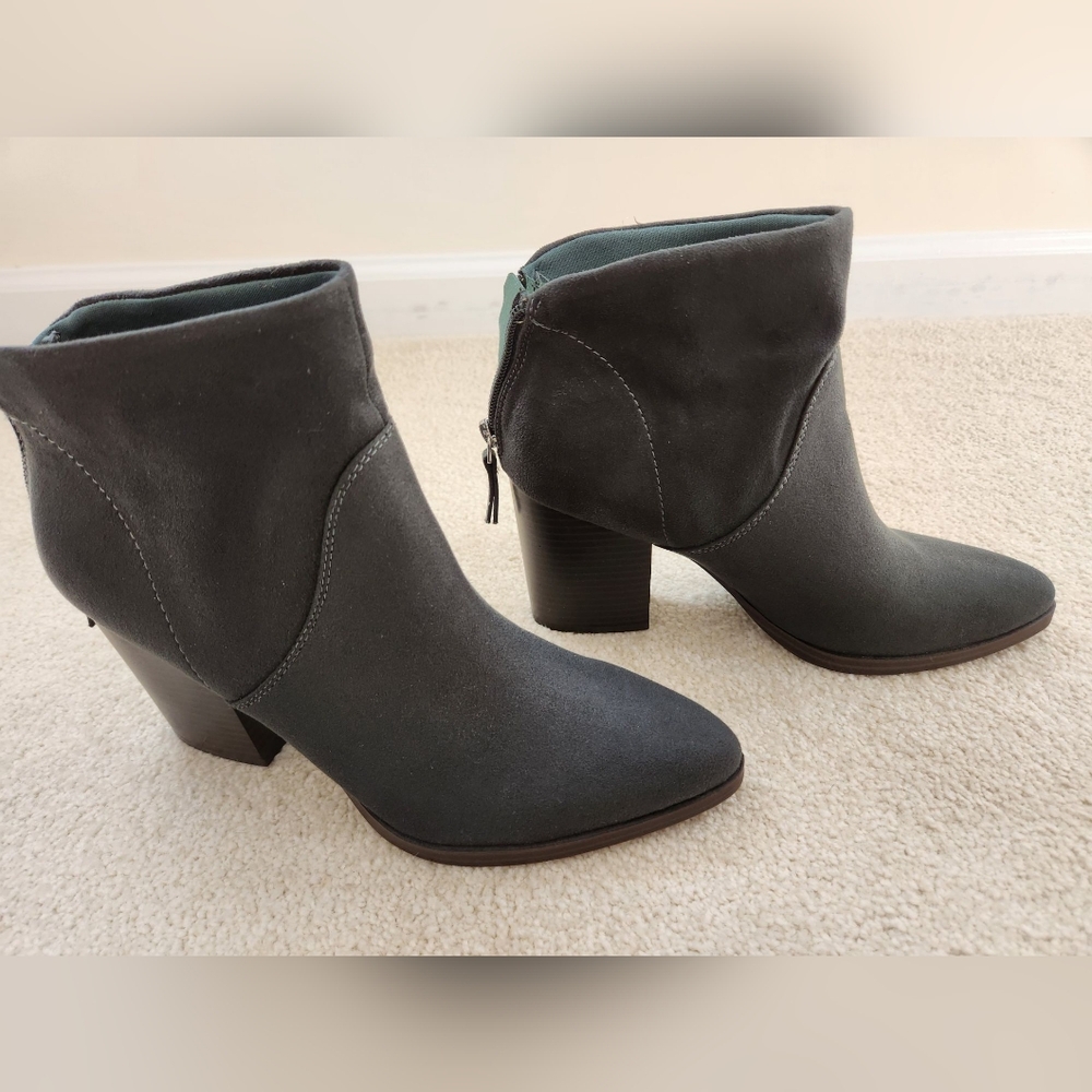 Indigo Green Boots Size 8